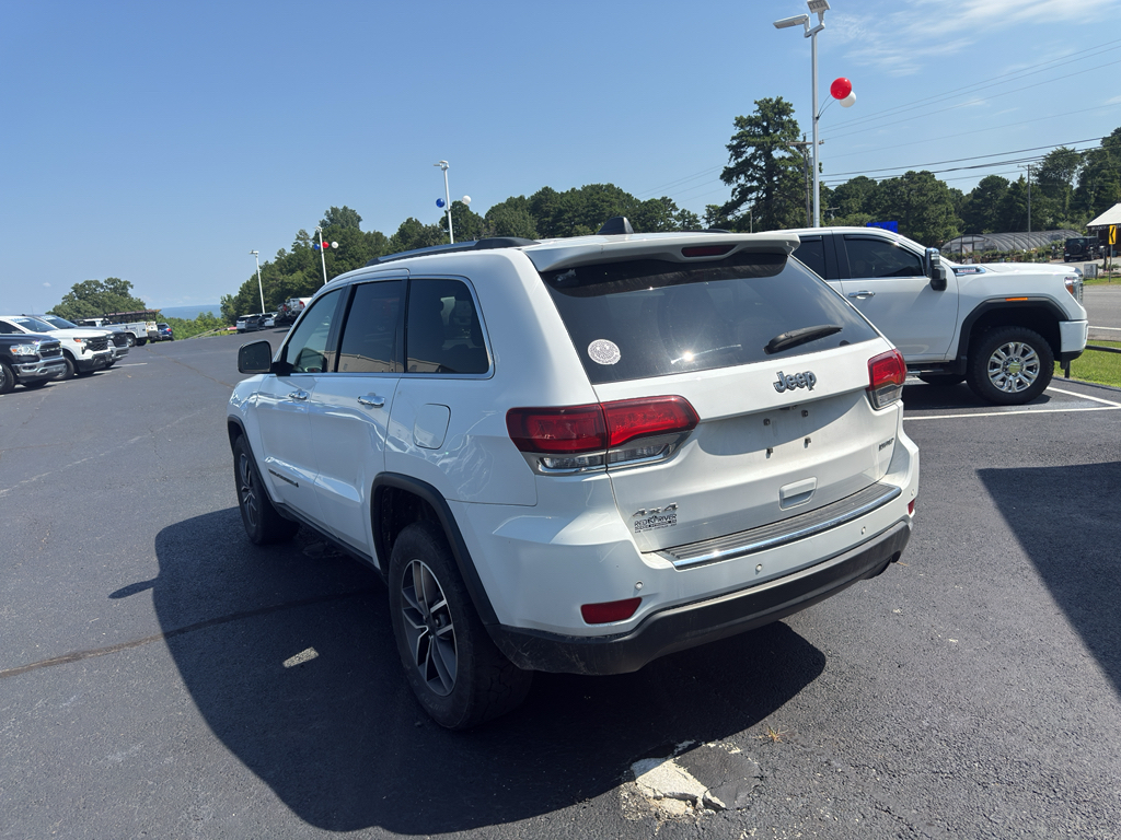 2022 Jeep Grand Cherokee representative vehicle photo