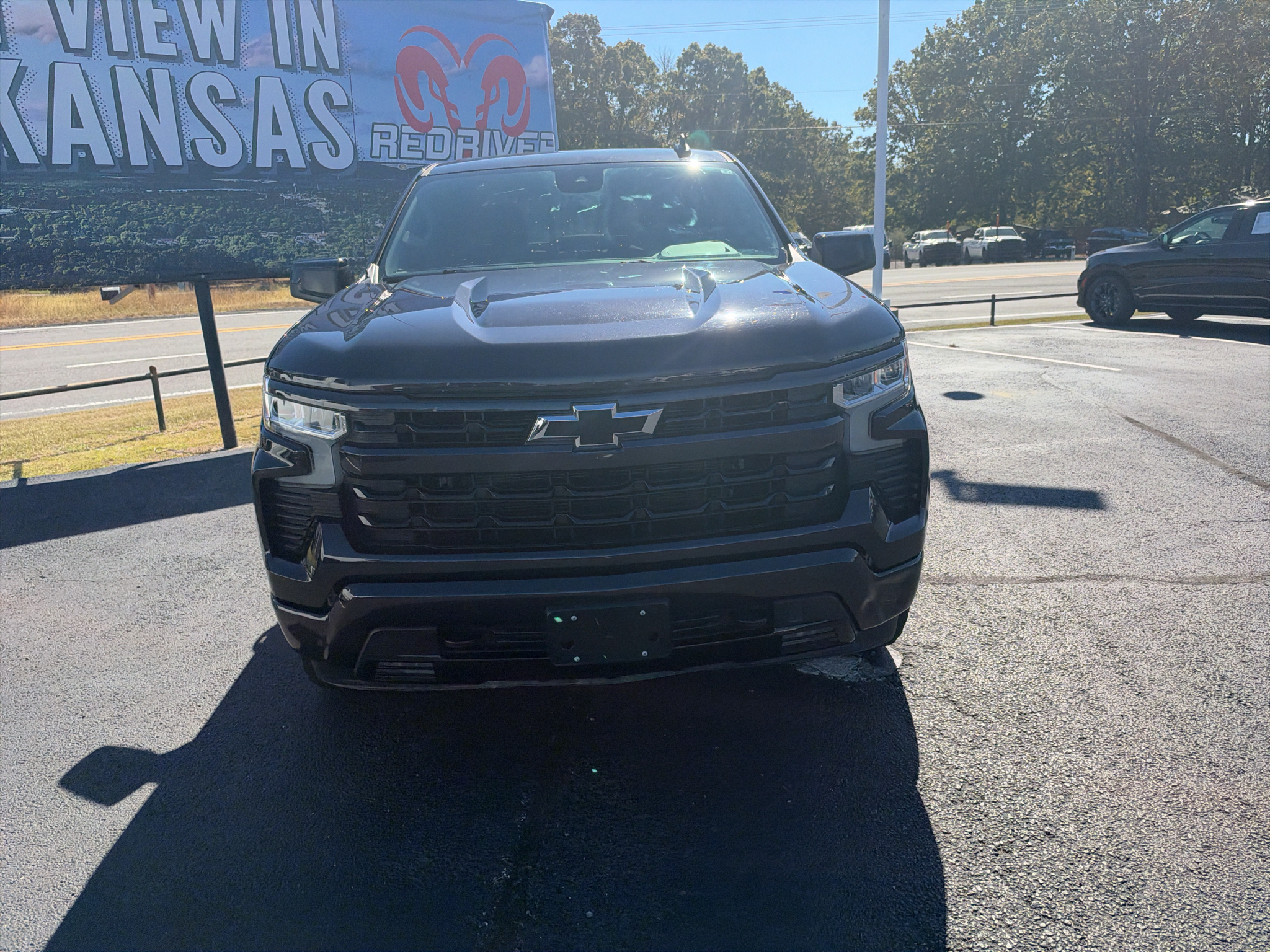 2023 Chevrolet Silverado RST photo 2