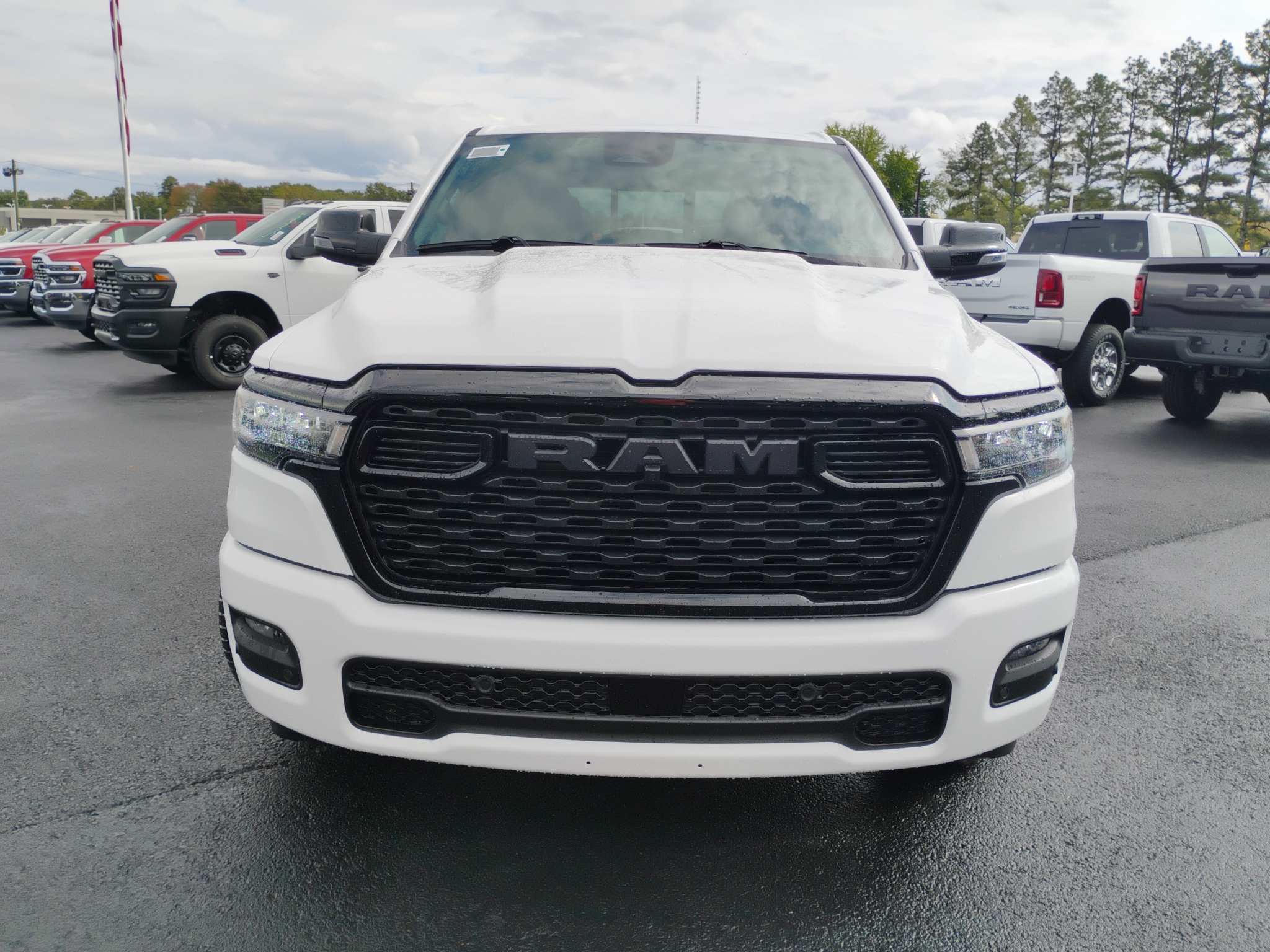 2027 Ram 1500 Big Horn photo 2