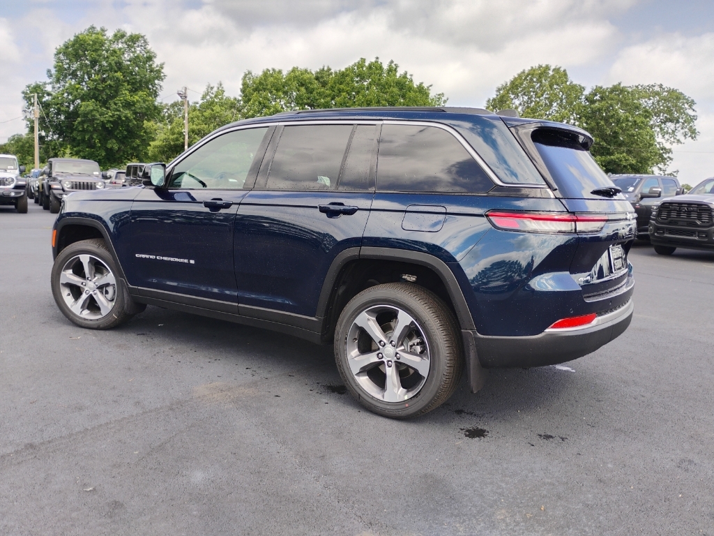 2026 Jeep Grand Cherokee representative vehicle photo