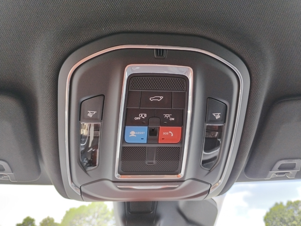 2026 Jeep Grand Cherokee representative vehicle photo