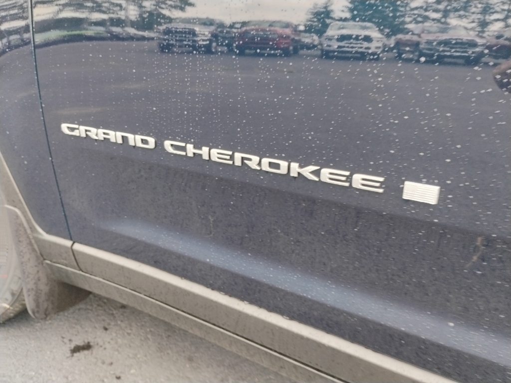 2026 Jeep Grand Cherokee representative vehicle photo