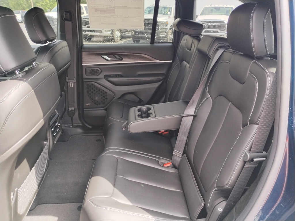 2026 Jeep Grand Cherokee representative vehicle photo