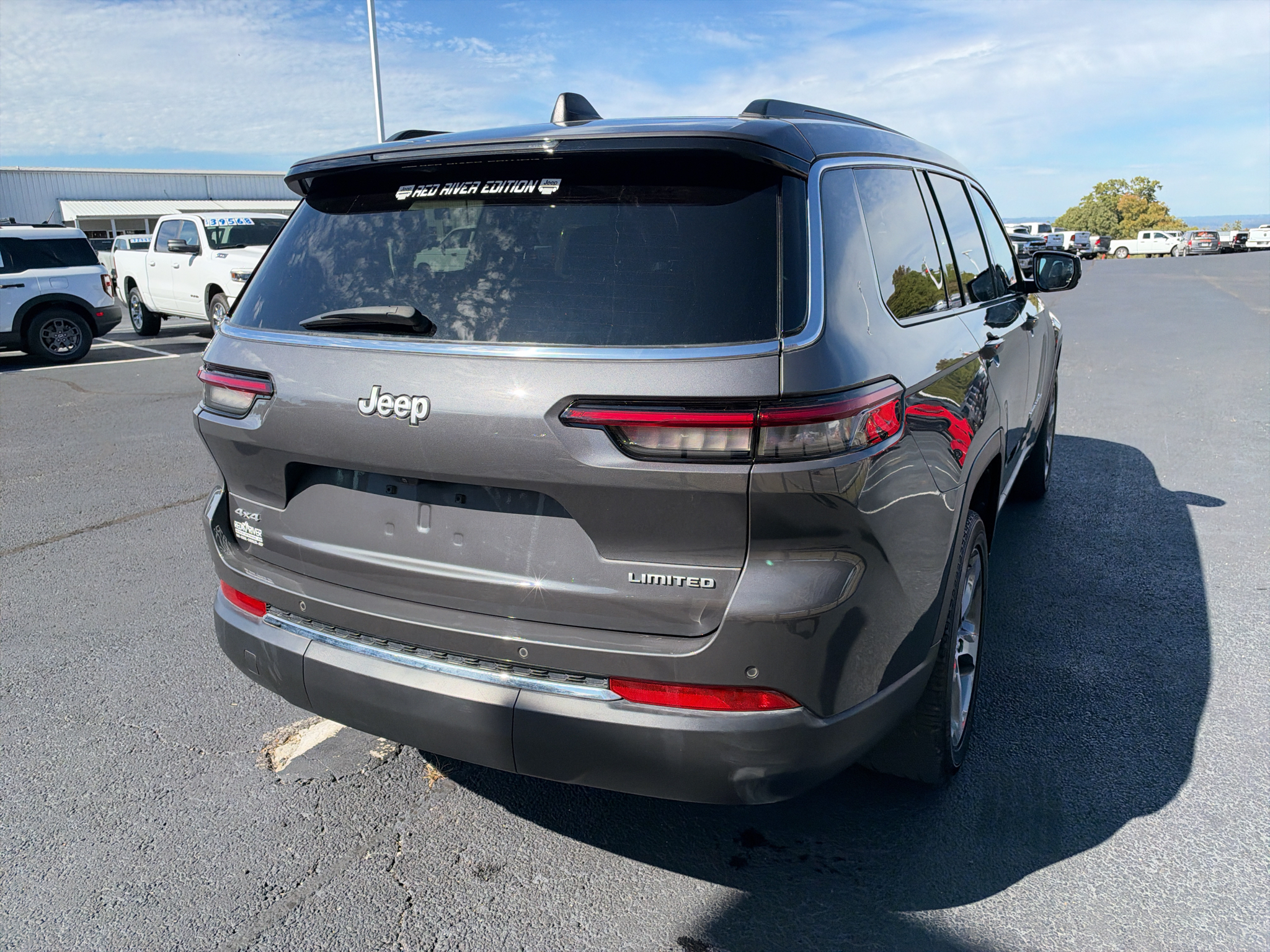 2025 Jeep Grand Cherokee L Limited photo 5