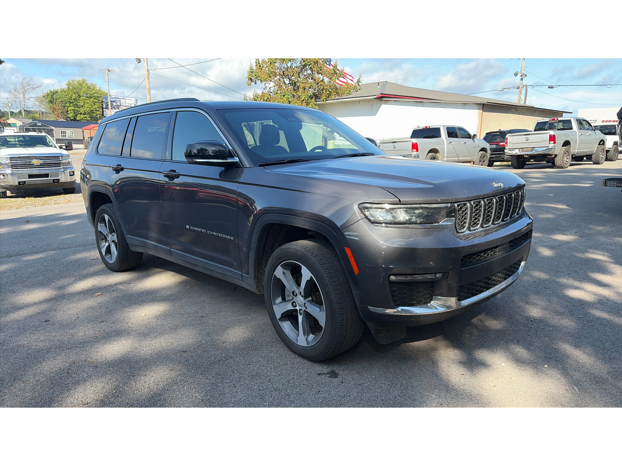 2025 Jeep Grand Cherokee L Limited photo 2
