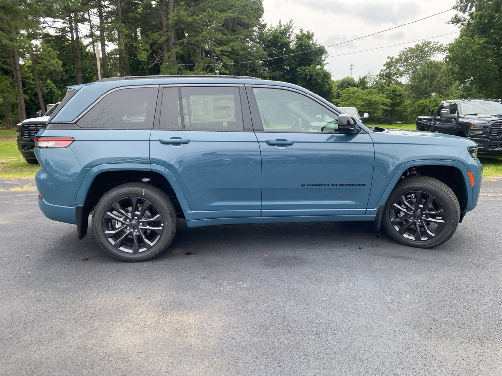 2026 Jeep Grand Cherokee Limited Reserve photo 5