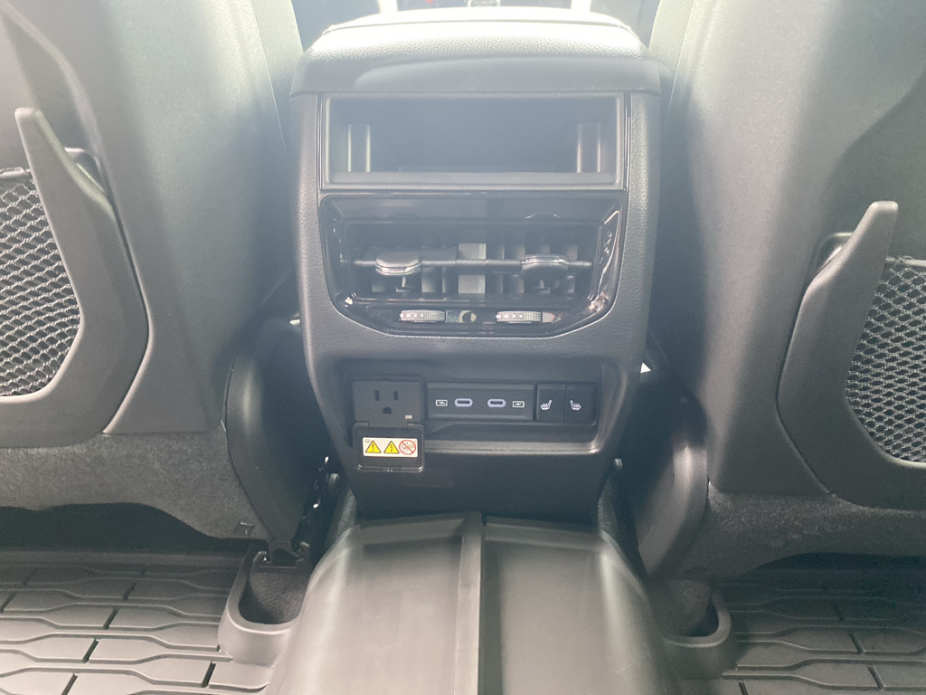 2026 Jeep Grand Cherokee representative vehicle photo