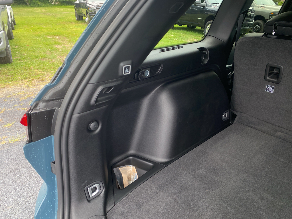 2026 Jeep Grand Cherokee representative vehicle photo