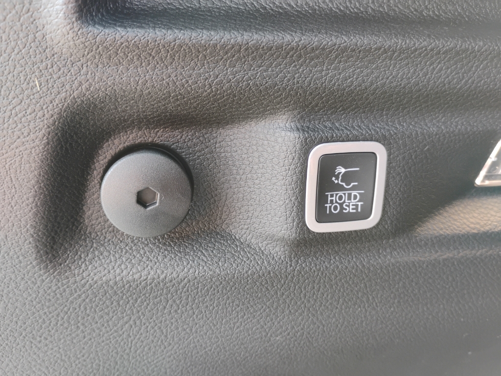 2026 Jeep Grand Cherokee L representative vehicle photo