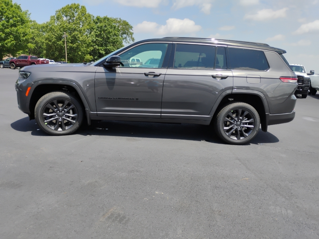 2026 Jeep Grand Cherokee L representative vehicle photo