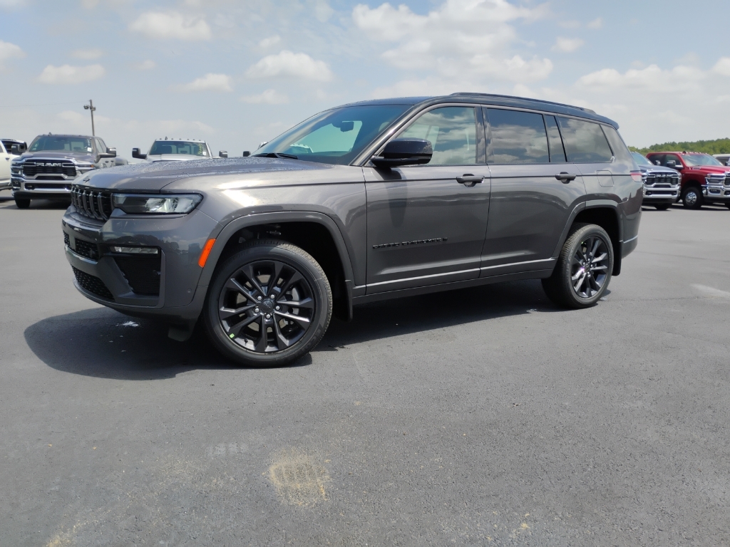 2026 Jeep Grand Cherokee L Limited Reserve photo 1