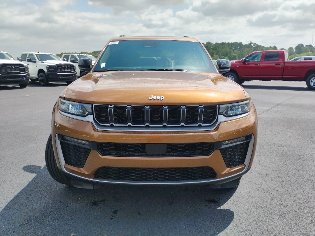 2026 Jeep Grand Cherokee L Limited photo 2