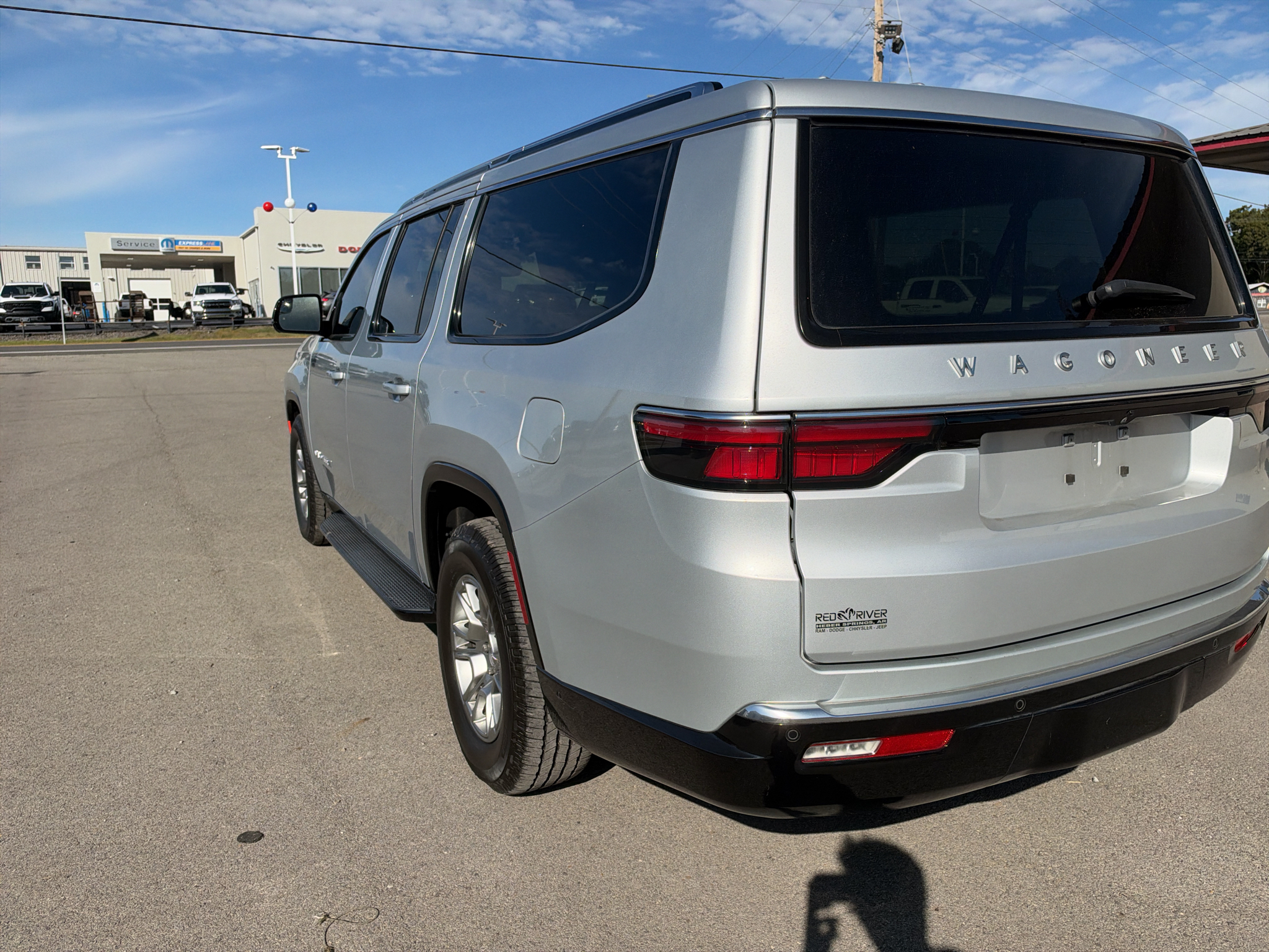 2023 Jeep Wagoneer L Base photo 4