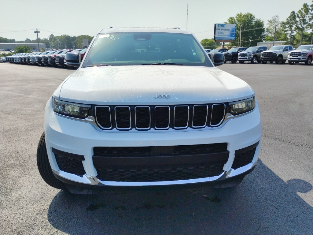 2026 Jeep Grand Cherokee L Laredo X photo 2