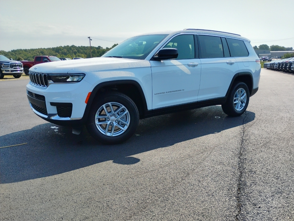 2026 Jeep Grand Cherokee L Laredo X photo 1