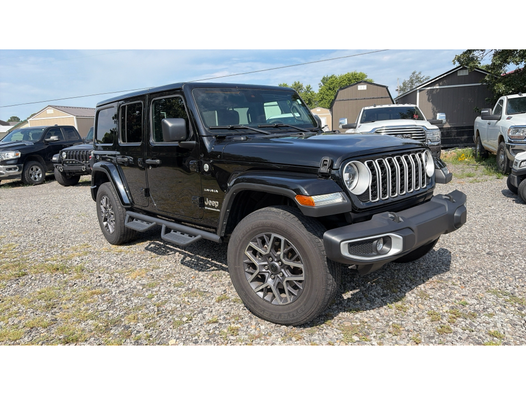 2024 Jeep Wrangler Sahara photo 2