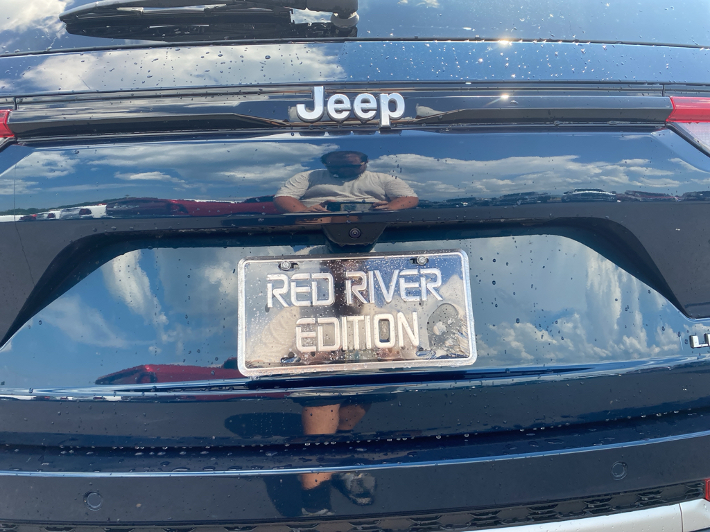 2026 Jeep Grand Cherokee representative vehicle photo