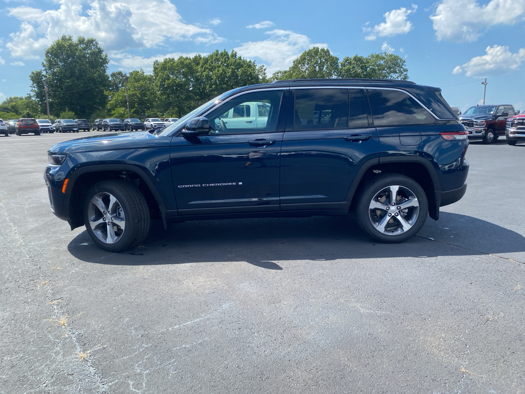 2026 Jeep Grand Cherokee representative vehicle photo