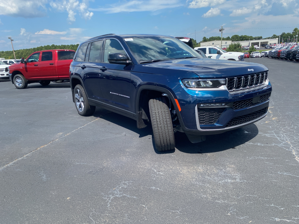 2026 Jeep Grand Cherokee representative vehicle photo
