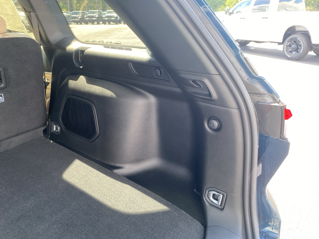 2026 Jeep Grand Cherokee representative vehicle photo