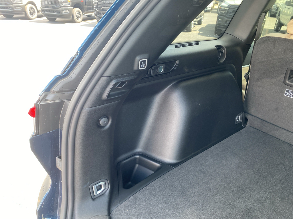 2026 Jeep Grand Cherokee representative vehicle photo