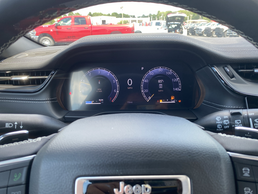 2026 Jeep Grand Cherokee representative vehicle photo