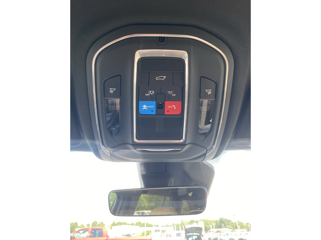 2026 Jeep Grand Cherokee representative vehicle photo