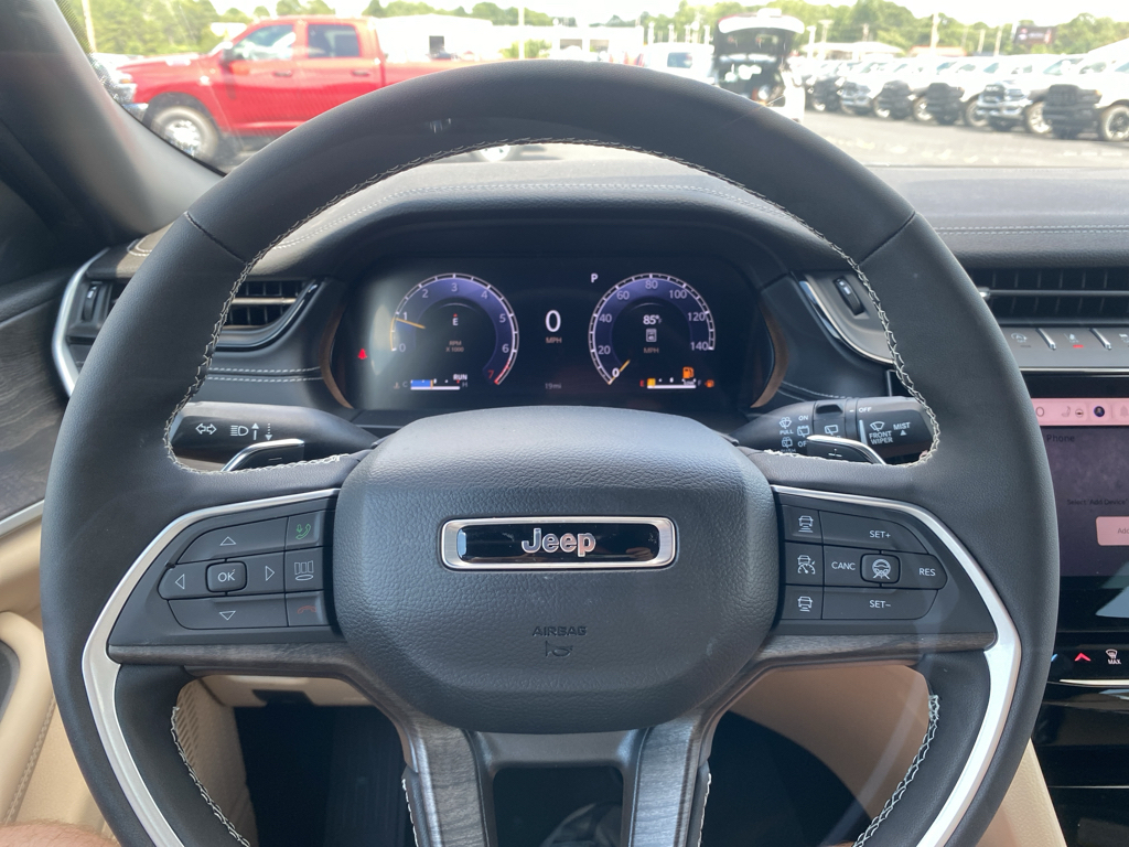 2026 Jeep Grand Cherokee representative vehicle photo