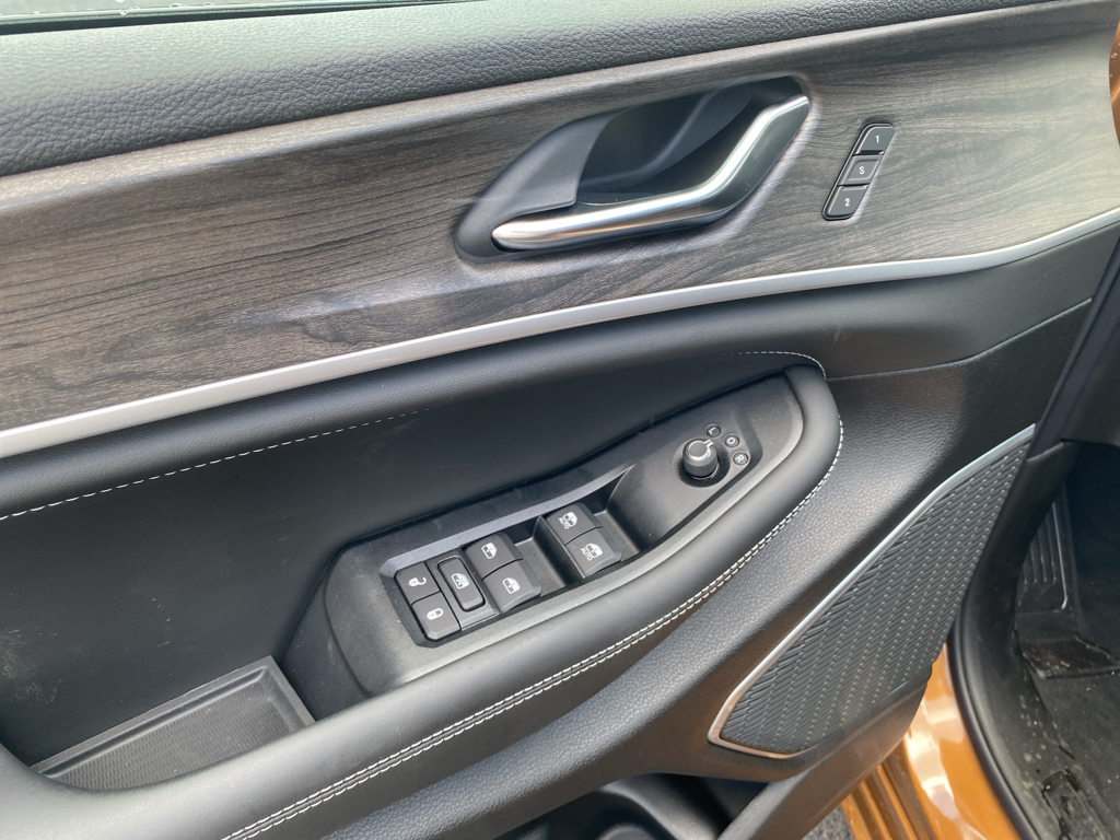 2026 Jeep Grand Cherokee L representative vehicle photo