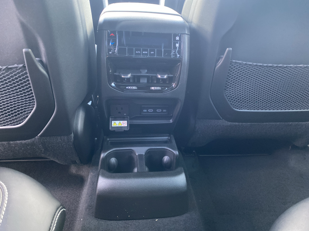 2026 Jeep Grand Cherokee L representative vehicle photo