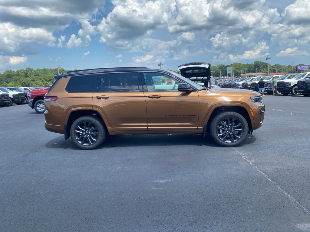 2026 Jeep Grand Cherokee L representative vehicle photo