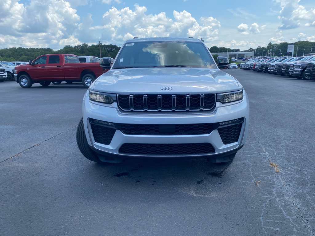 2026 Jeep Grand Cherokee L representative vehicle photo