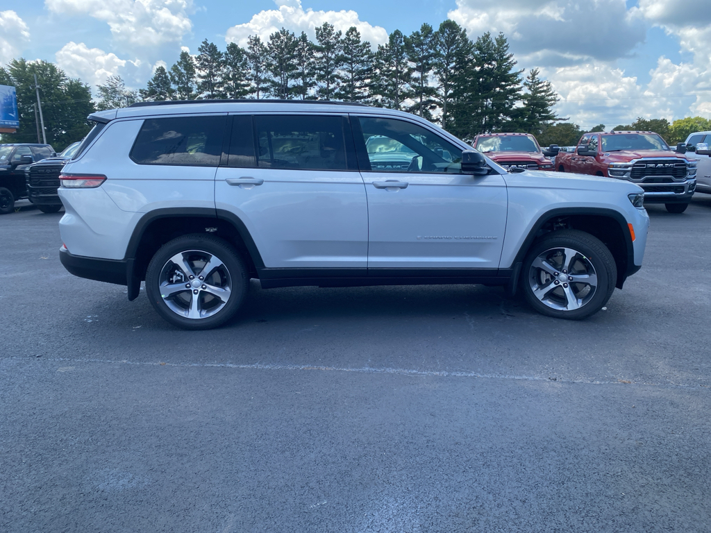 2026 Jeep Grand Cherokee L representative vehicle photo