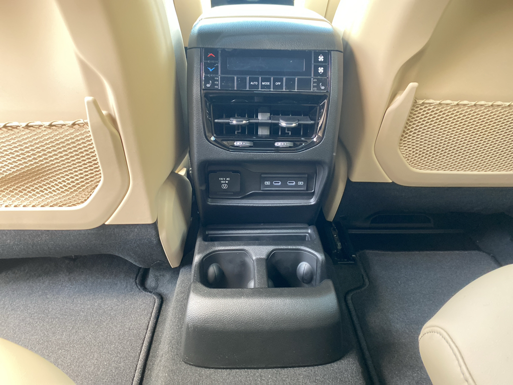 2026 Jeep Grand Cherokee L representative vehicle photo