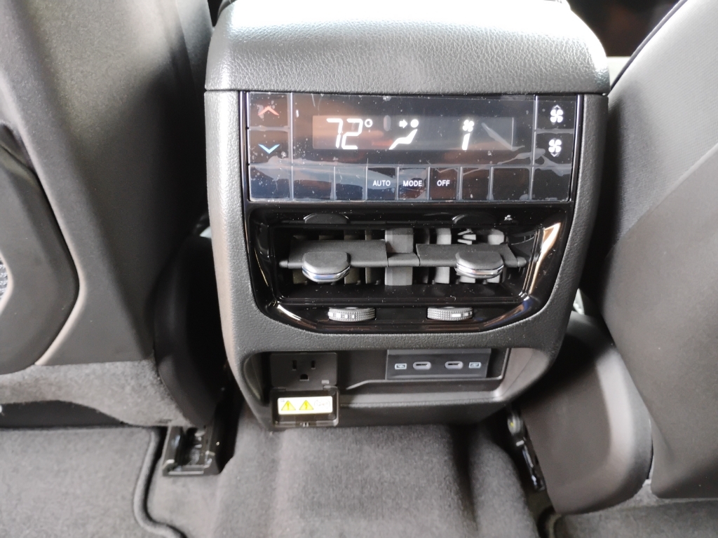2026 Jeep Grand Cherokee L representative vehicle photo