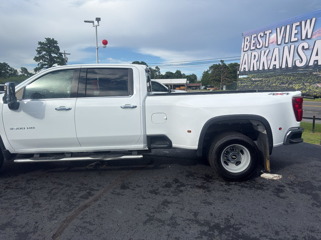 2021 Chevrolet Silverado representative vehicle photo