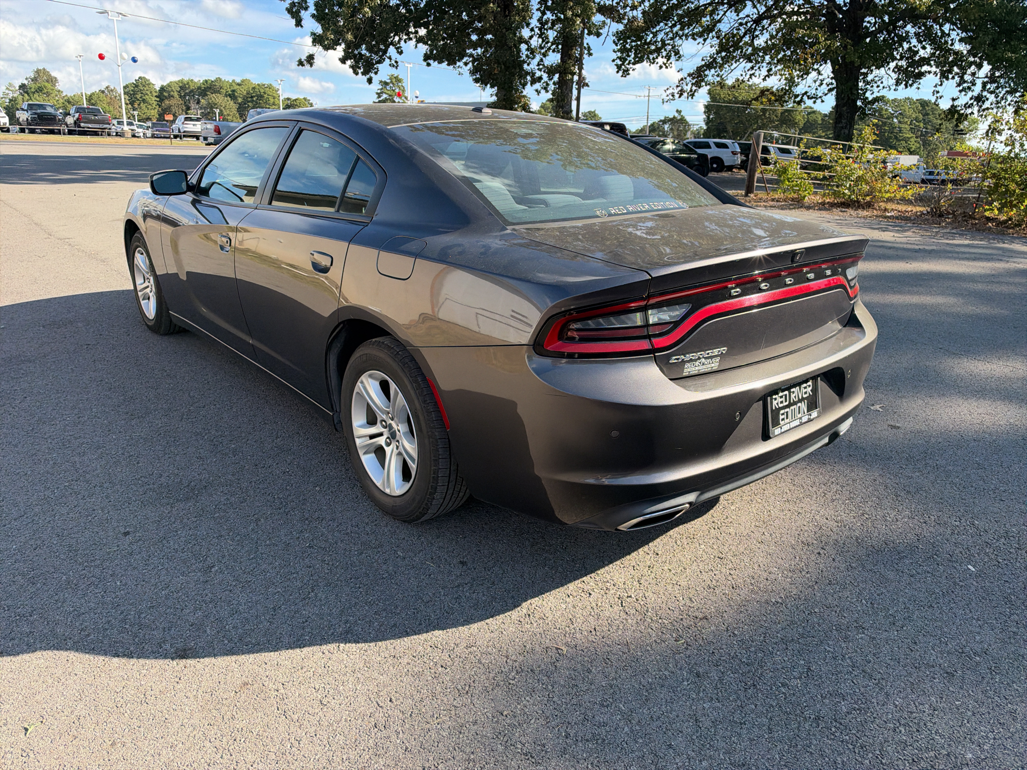 2020 Dodge Charger SXT photo 4