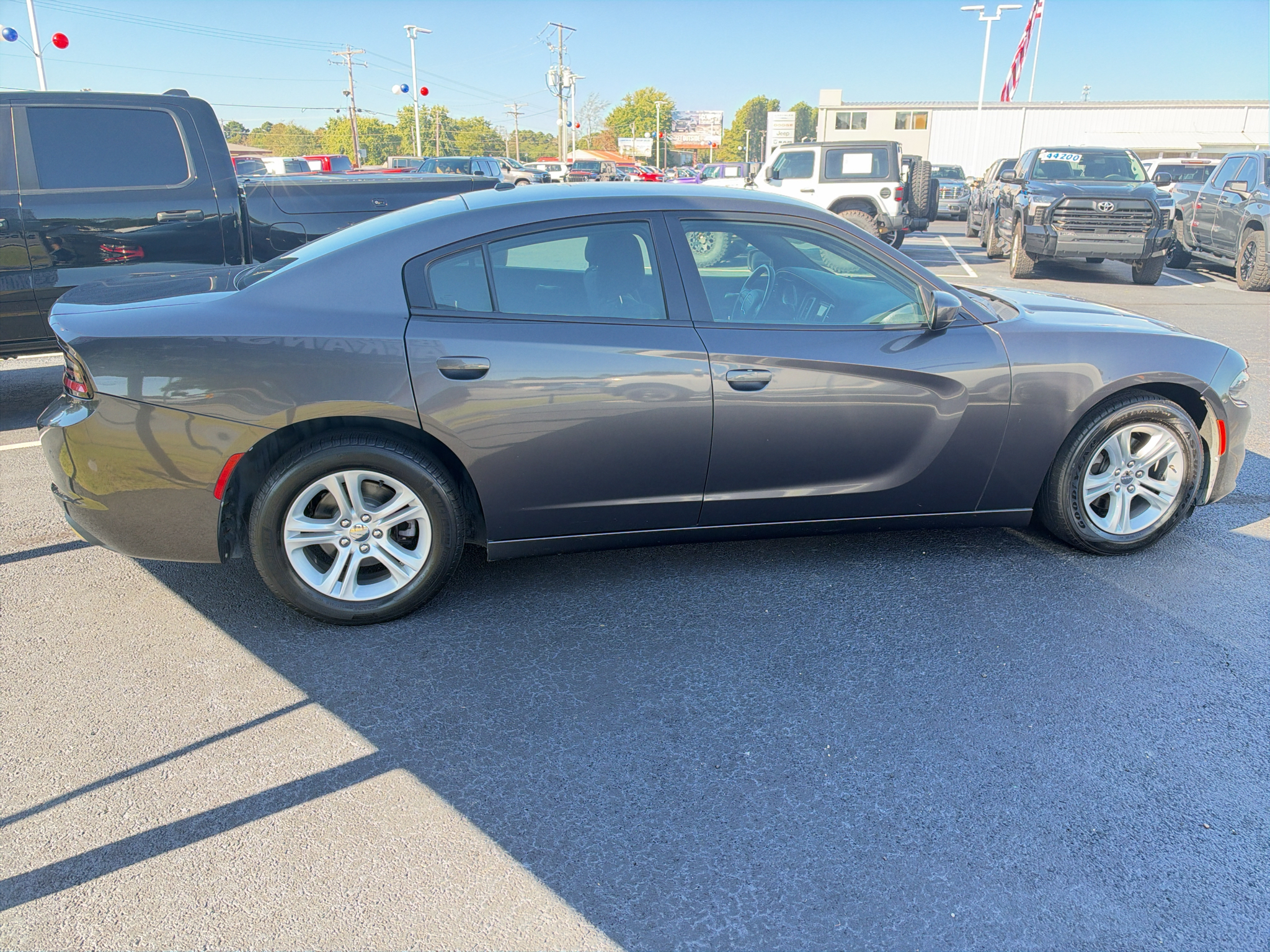 2020 Dodge Charger SXT photo 4