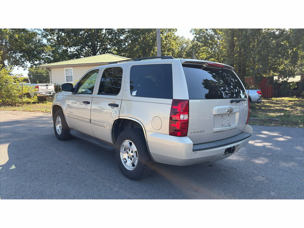 2009 Chevrolet Tahoe LS photo 4