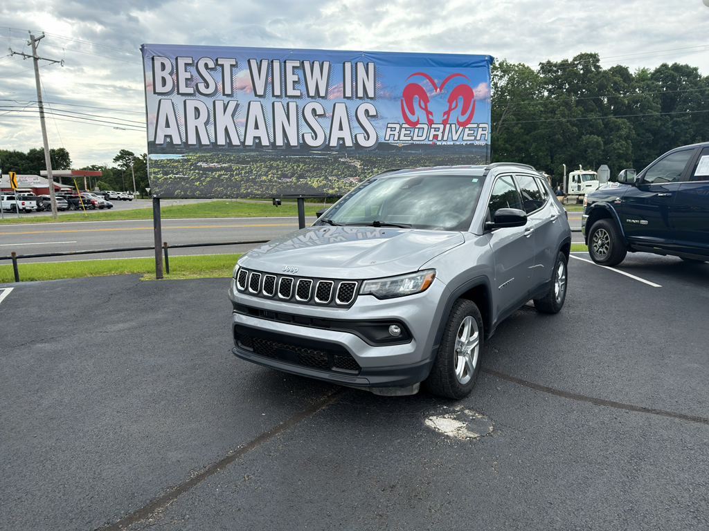 2024 Jeep Compass Latitude photo 4