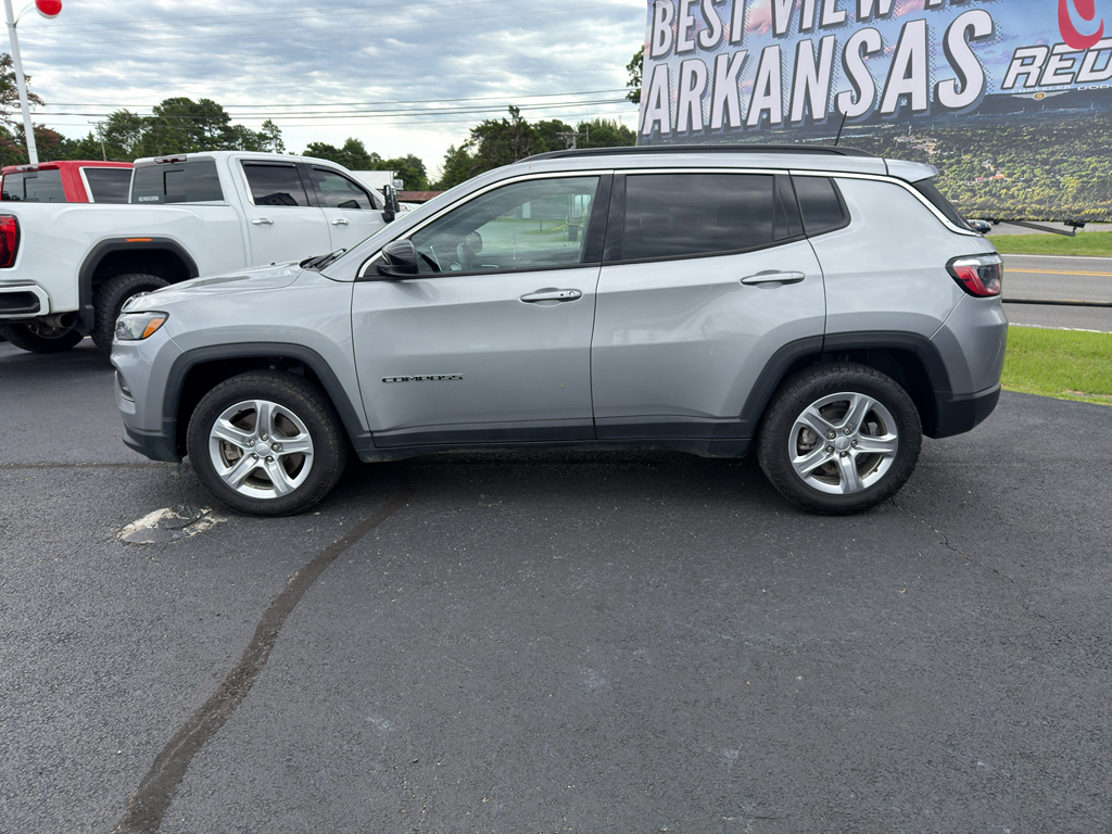 2024 Jeep Compass representative vehicle photo