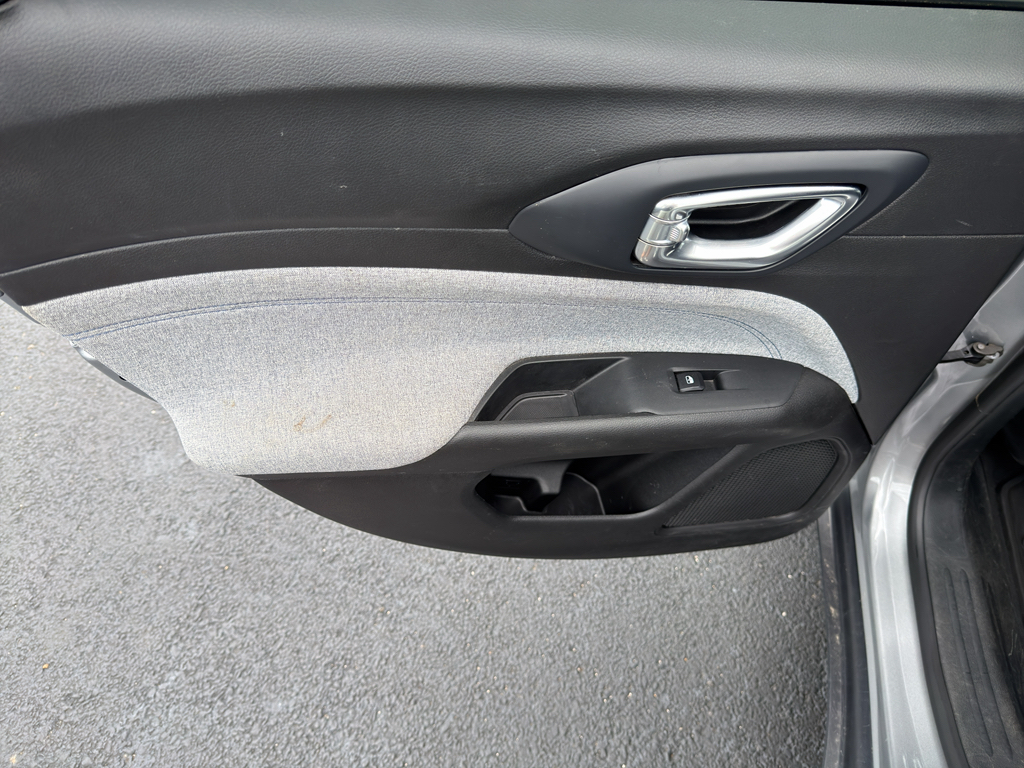 2024 Jeep Compass representative vehicle photo
