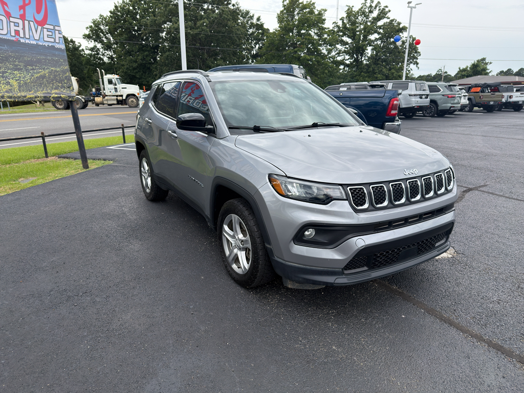 2024 Jeep Compass Latitude photo 6