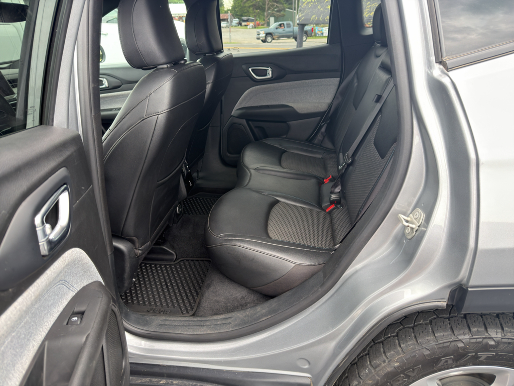 2024 Jeep Compass representative vehicle photo