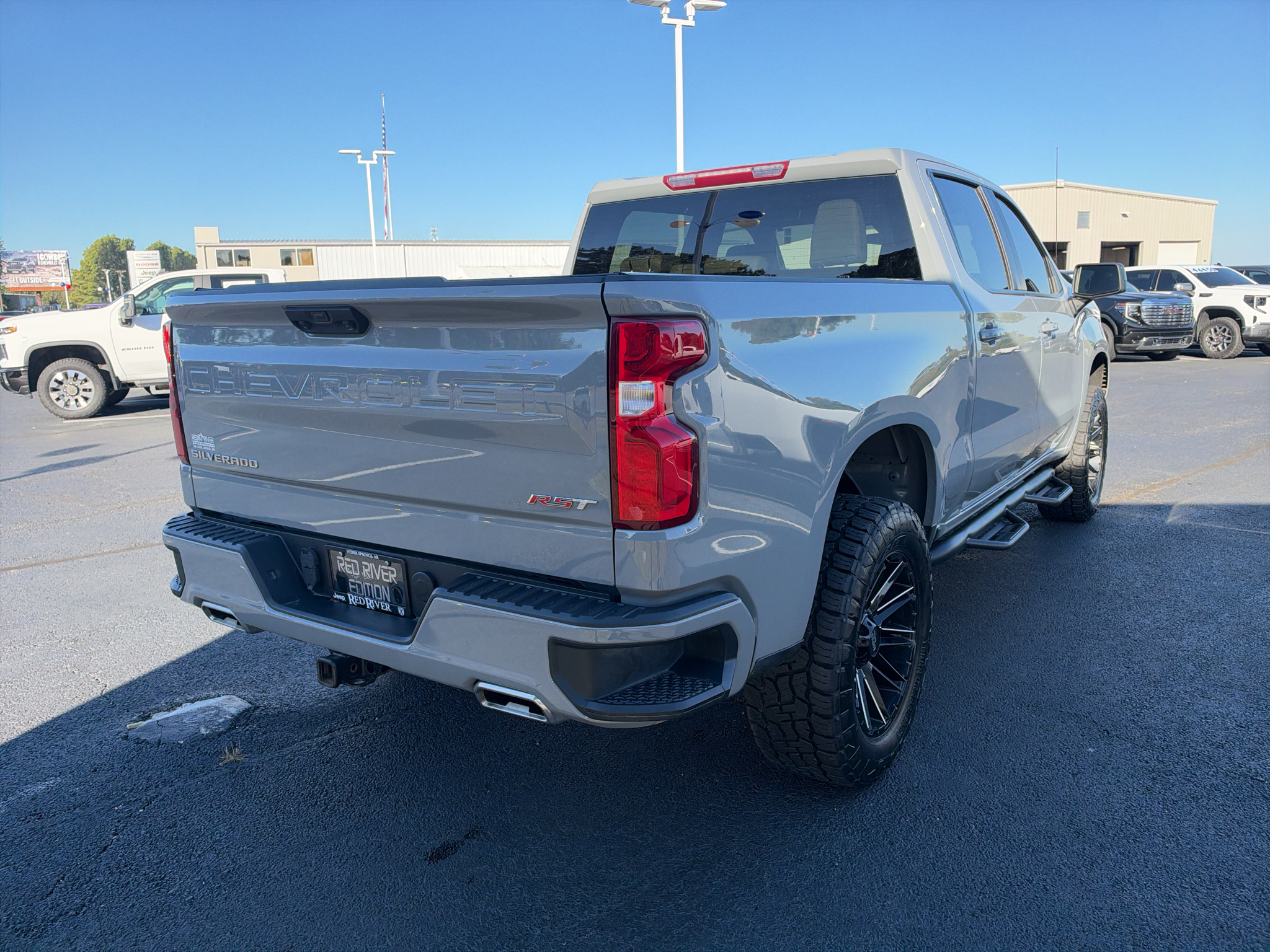 2025 Chevrolet Silverado RST photo 5