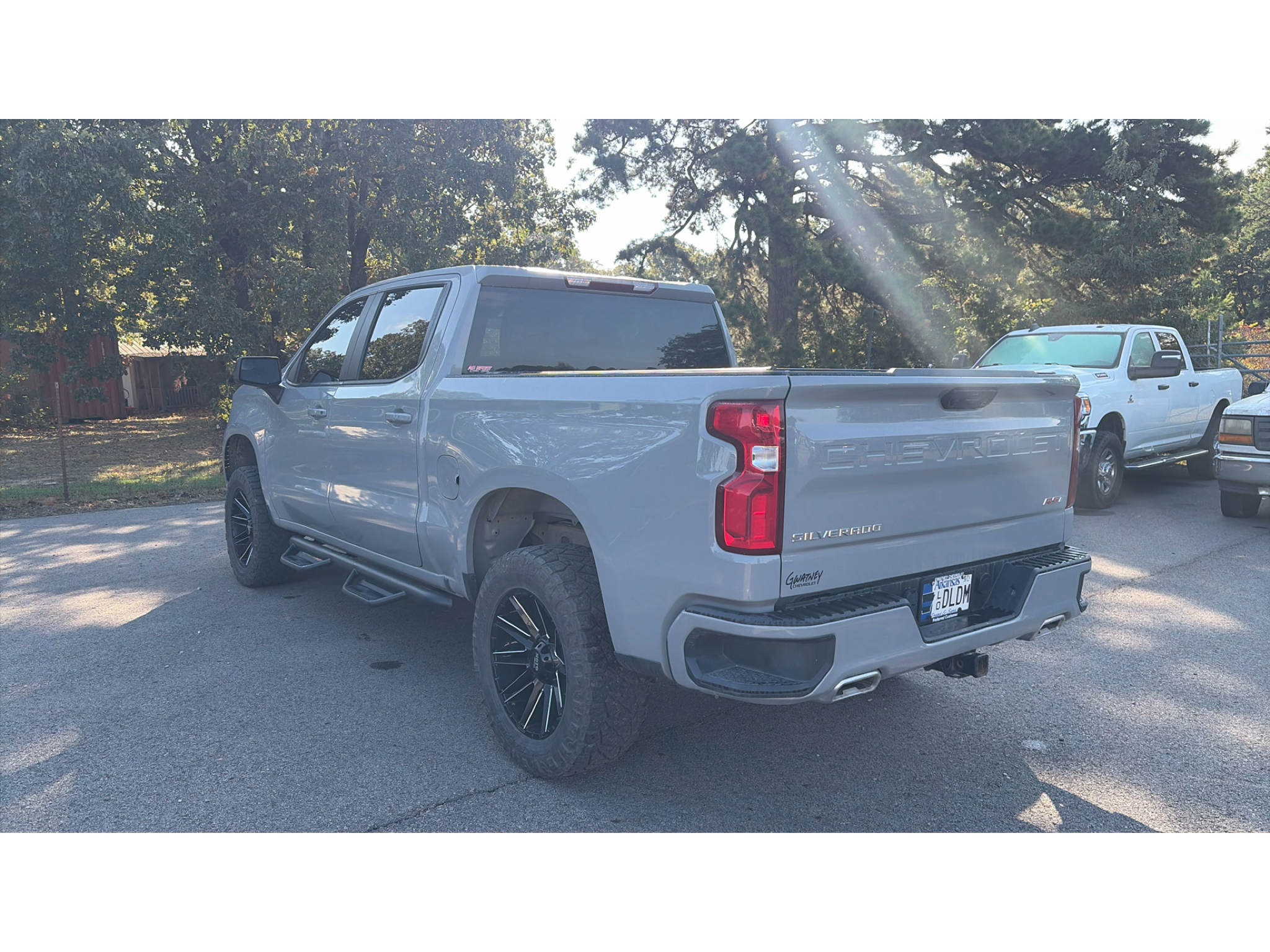 2025 Chevrolet Silverado RST photo 4