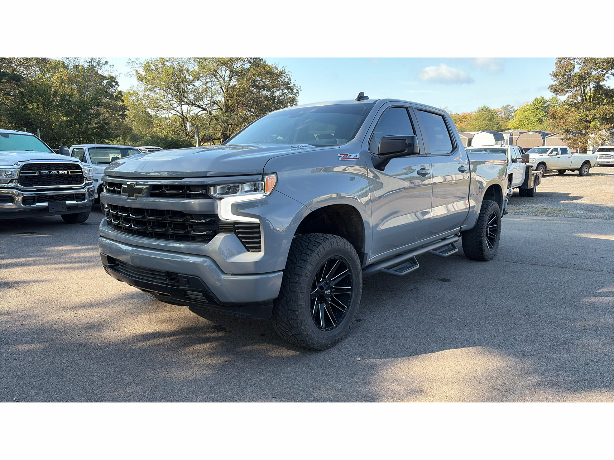 2025 Chevrolet Silverado RST photo 1