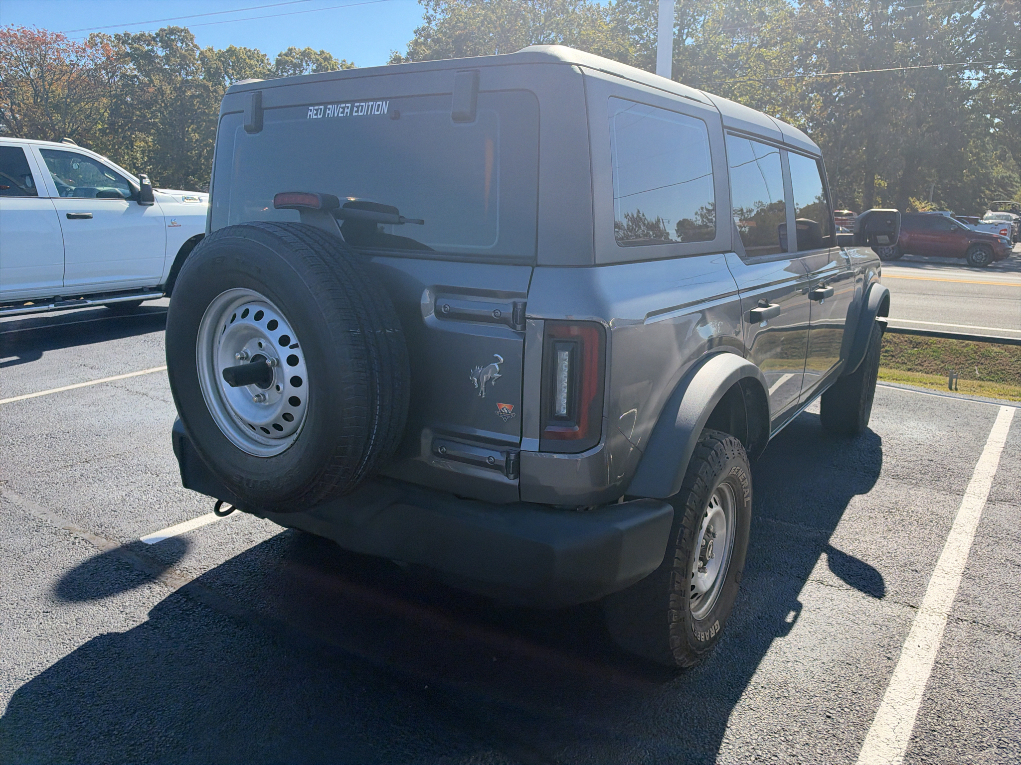 2022 Ford Bronco photo 3