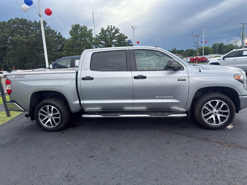 2018 Toyota Tundra SR5 photo 4