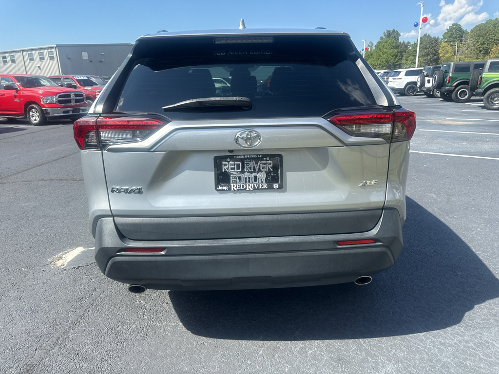 2024 Toyota RAV4 XLE photo 5